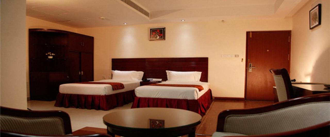 Hotel Hiton Perintalmanna Zewnętrze zdjęcie