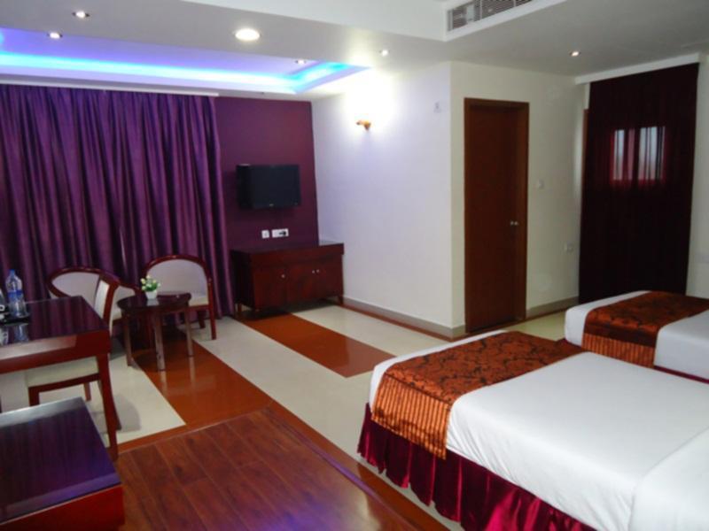 Hotel Hiton Perintalmanna Zewnętrze zdjęcie